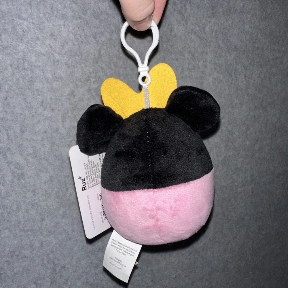 Disney‎ MINNIE MOUSE 4